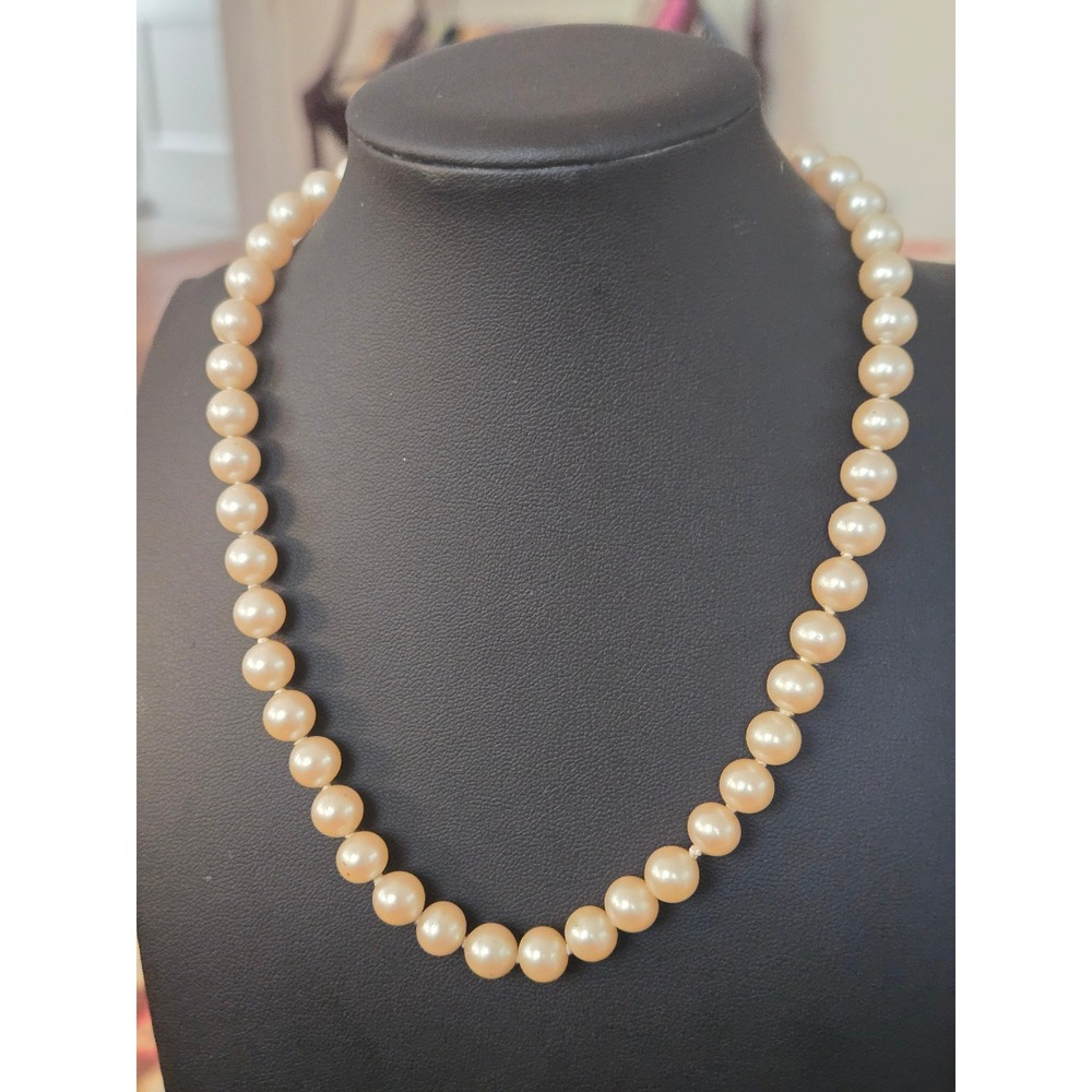 Single Strand Pearl Necklace Vintage READ